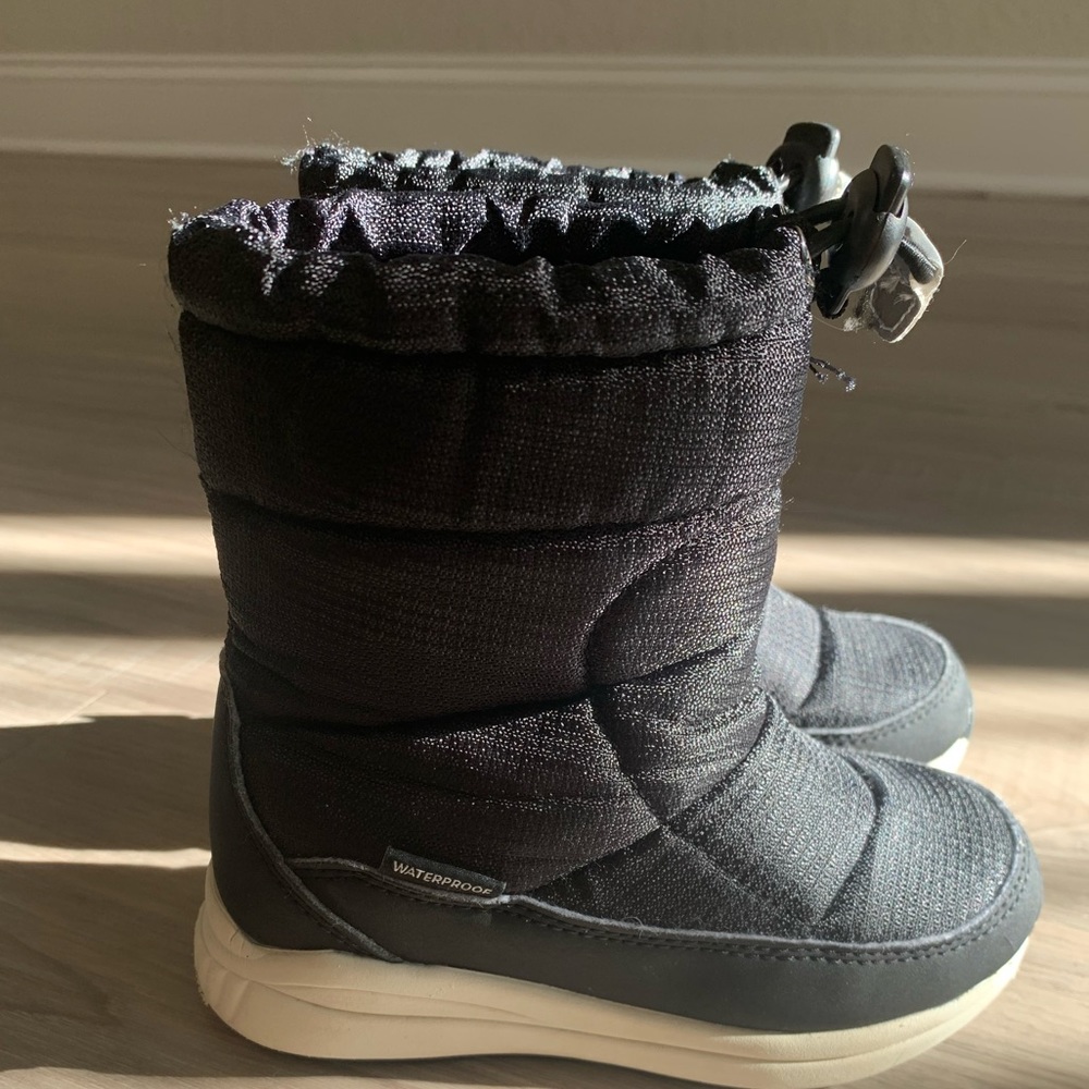 Warm waterproof boots shoes for toddlers size 8 ( eur 25) h&m
